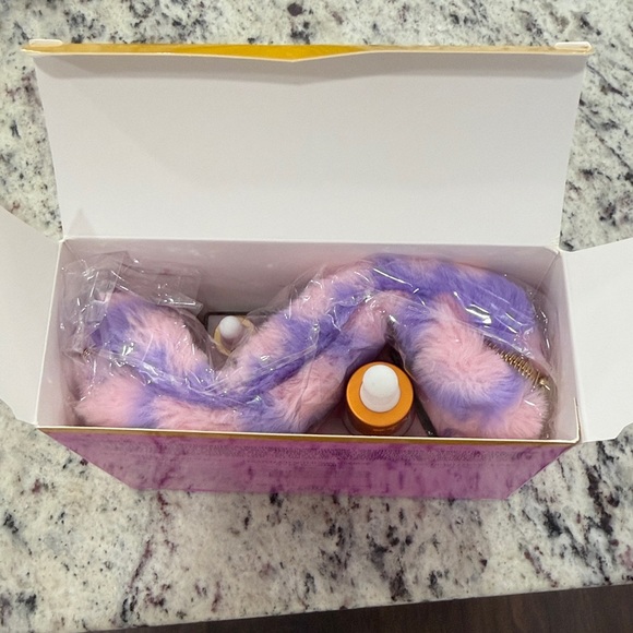 Truly Coco Glow Body Serum Gift Set - Picture 3 of 3